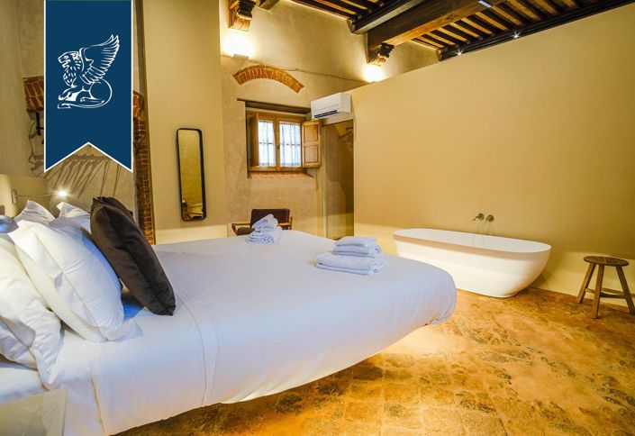 Image No.28-6 Bed Hotel for sale