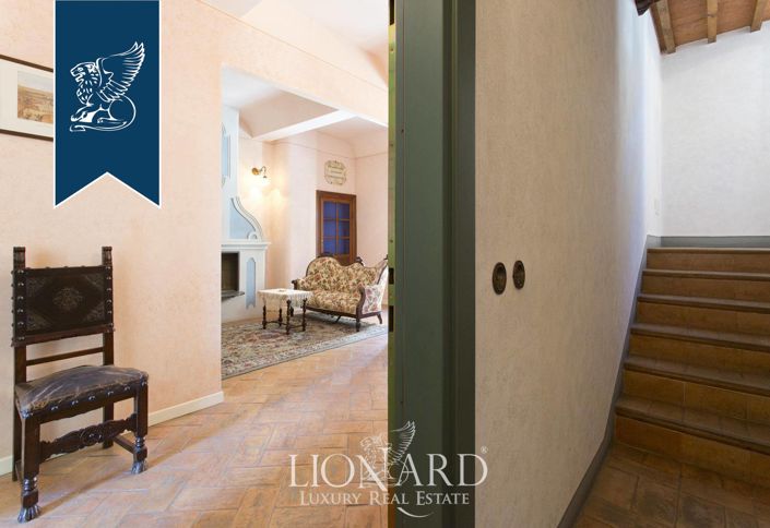 Image No.20-2 Bed Property for sale