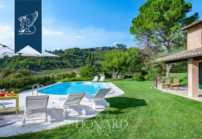 Image No.3-4 Bed Villa for sale