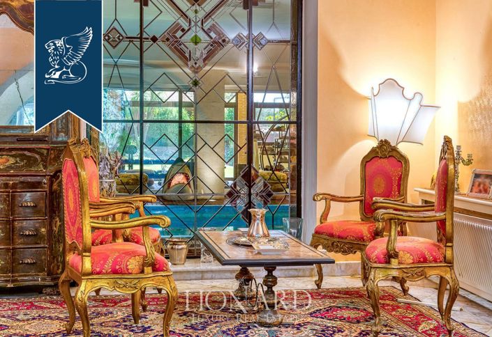 Image No.1-15 Bed Villa for sale