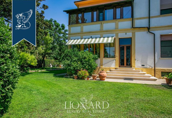 Image No.11-3 Bed Villa for sale