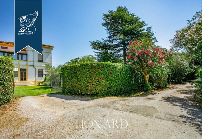 Image No.8-3 Bed Villa for sale