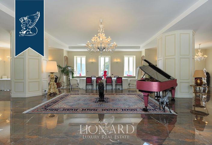 Image No.12-4 Bed Villa for sale