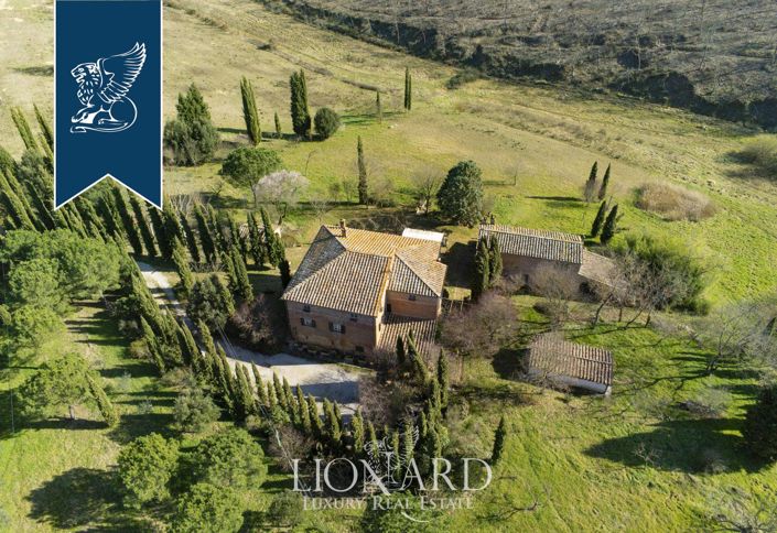 Image No.8-8 Bed Country House for sale