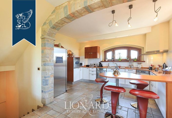 Image No.11-5 Bed Villa for sale