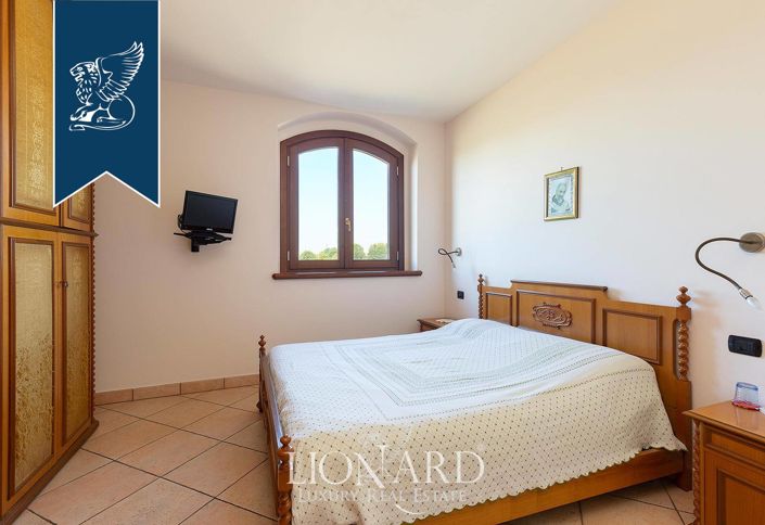 Image No.21-5 Bed Villa for sale