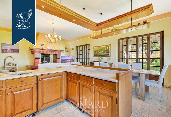 Image No.15-5 Bed Villa for sale