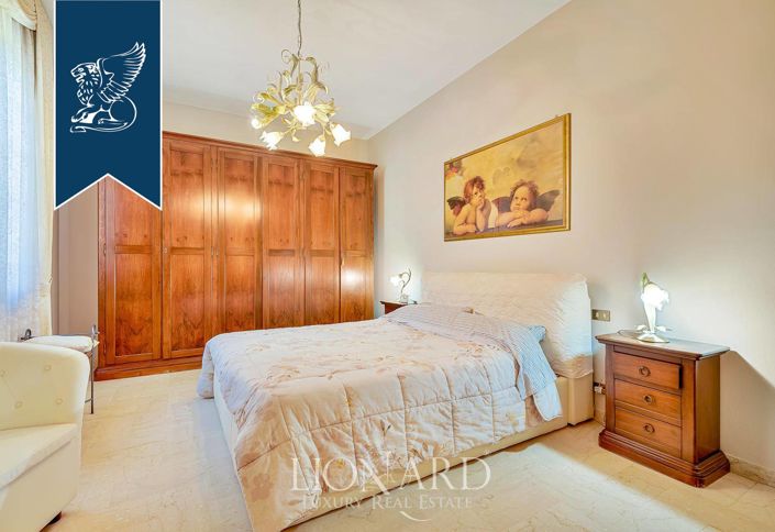 Image No.18-5 Bed Villa for sale