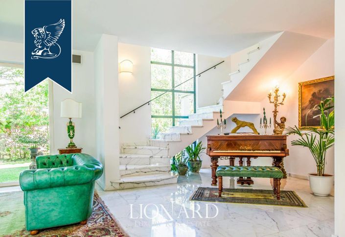 Image No.5-5 Bed Villa for sale