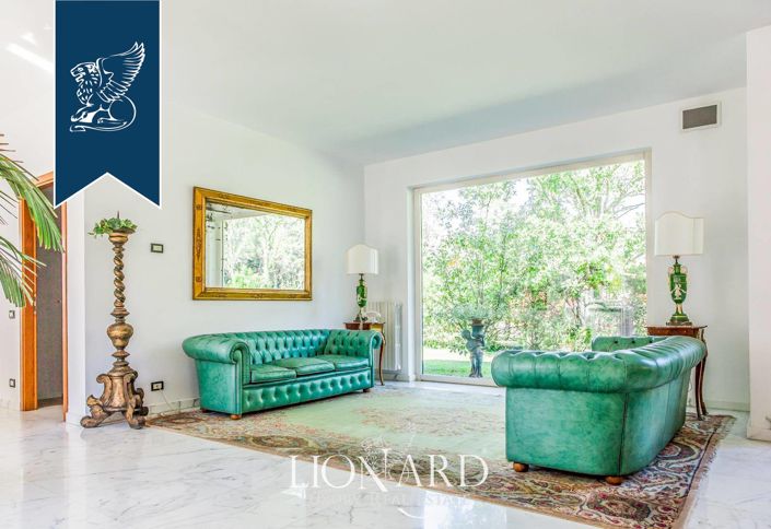 Image No.6-5 Bed Villa for sale