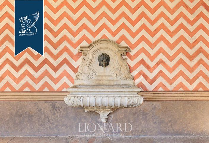 Image No.16-8 Bed Property for sale