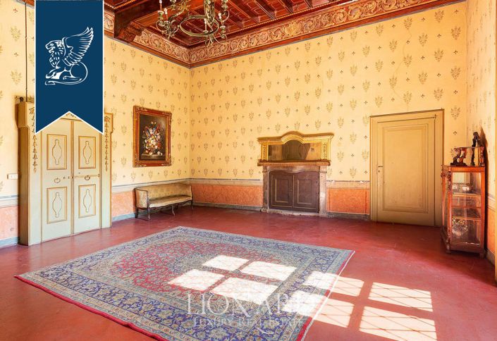 Image No.42-8 Bed Property for sale