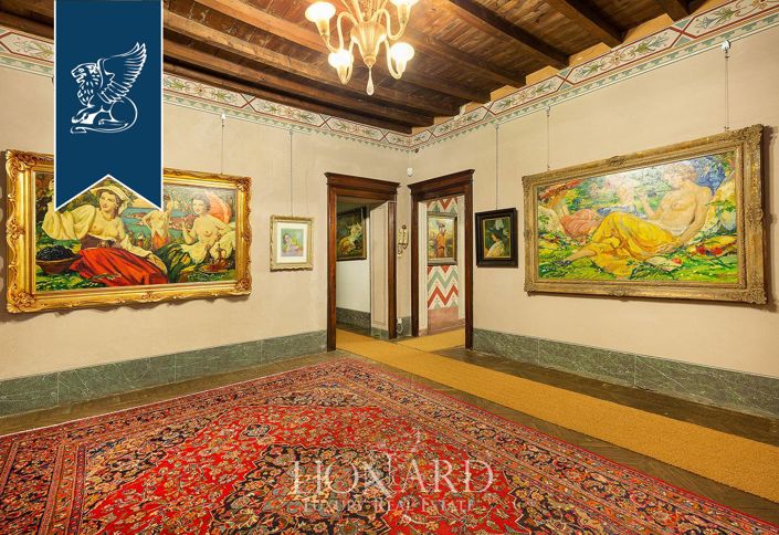 Image No.50-8 Bed Property for sale