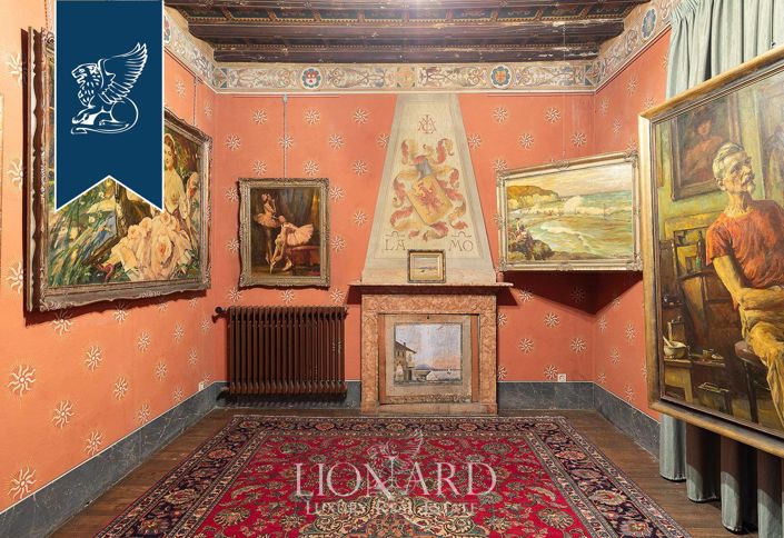 Image No.52-8 Bed Property for sale