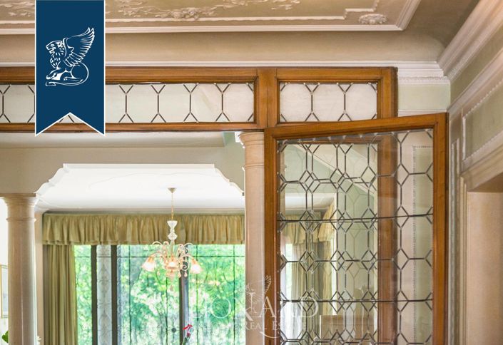 Image No.46-15 Bed Villa for sale