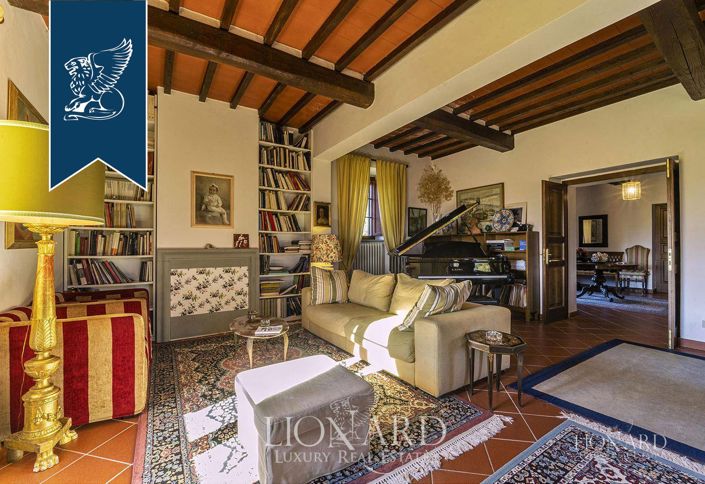 Image No.33-8 Bed Villa for sale