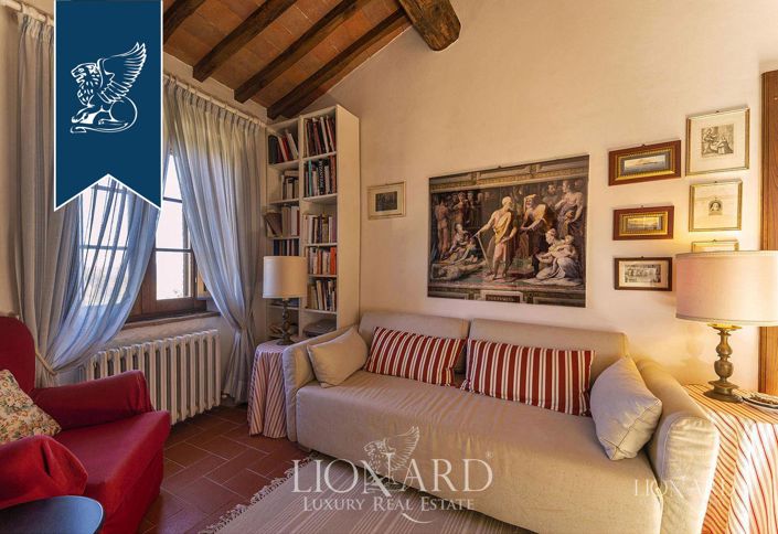 Image No.56-8 Bed Villa for sale