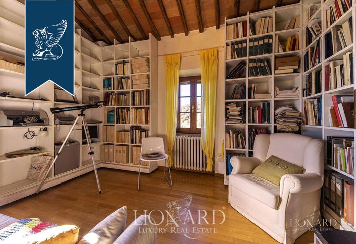 Image No.58-8 Bed Villa for sale