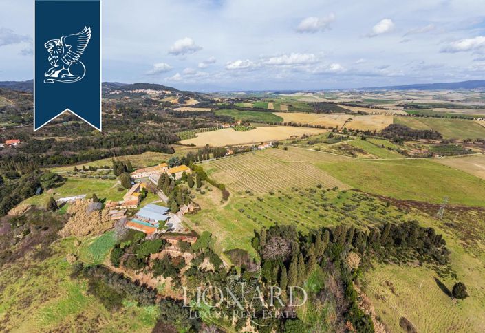 Image No.14-140 Bed Farmhouse for sale