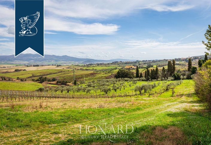 Image No.18-140 Bed Farmhouse for sale