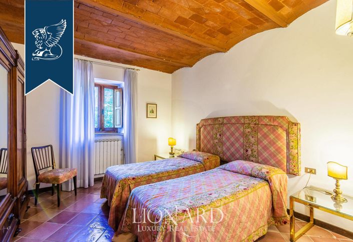 Image No.47-22 Bed Villa for sale