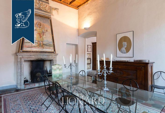 Image No.10-5 Bed Villa for sale