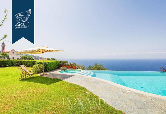 Image No.12-6 Bed Villa for sale