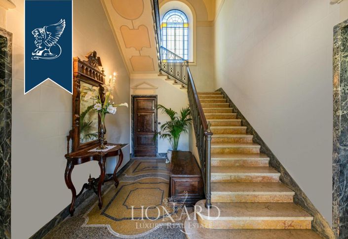 Image No.16-10 Bed Farmhouse for sale