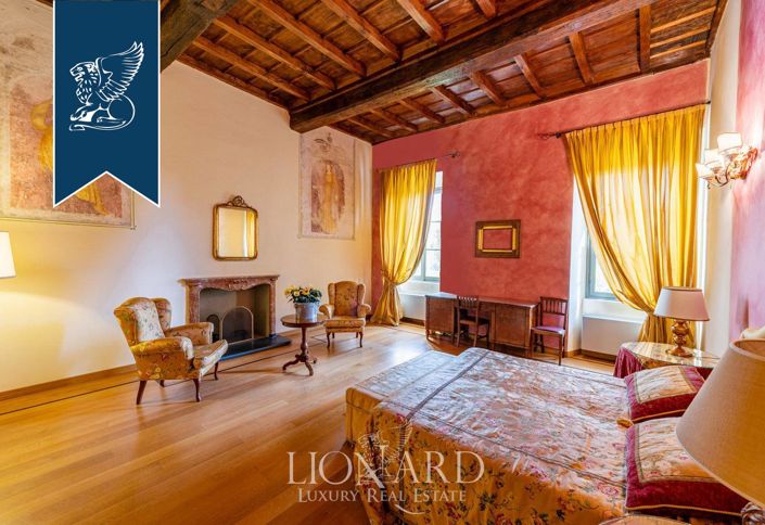 Image No.32-10 Bed Farmhouse for sale