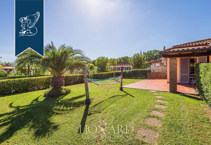 Image No.10-30 Bed Farmhouse for sale