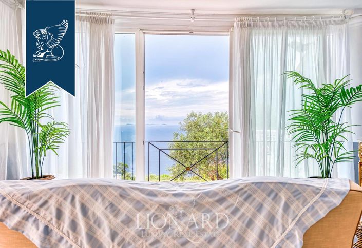 Image No.15-7 Bed Villa for sale