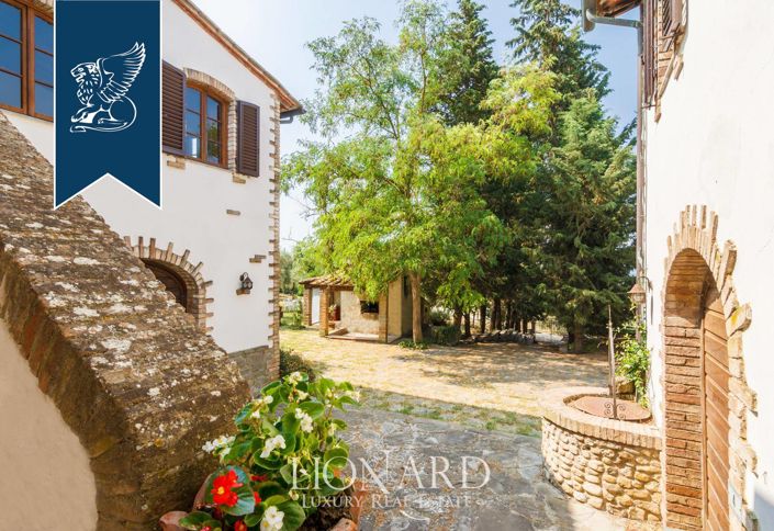 Image No.15-6 Bed Country House for sale