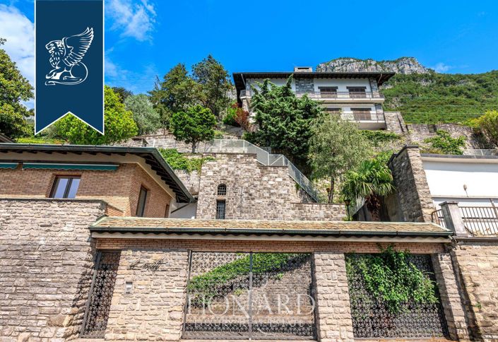 Image No.10-6 Bed Villa for sale