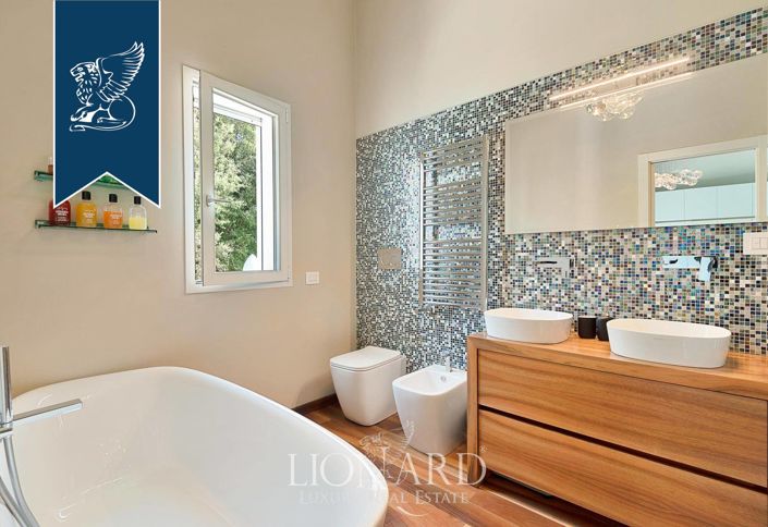 Image No.19-6 Bed Villa for sale