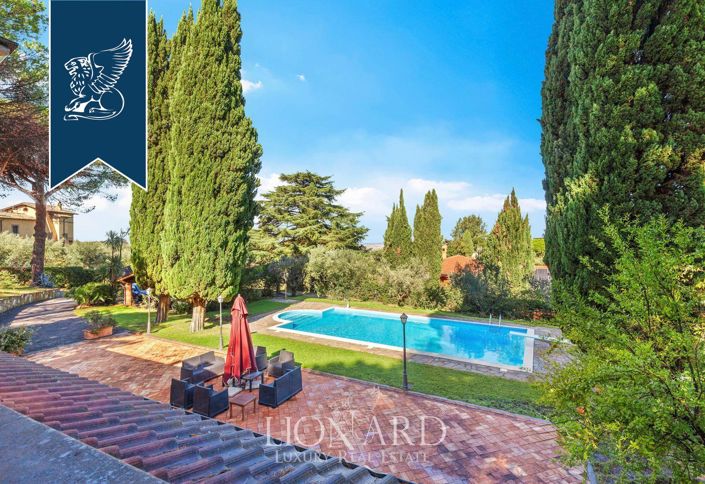 Image No.5-5 Bed Villa for sale