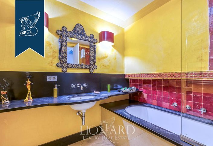 Image No.18-5 Bed Hotel for sale