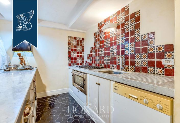 Image No.20-5 Bed Hotel for sale