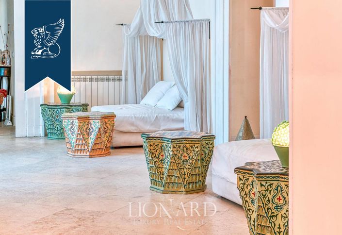 Image No.5-5 Bed Hotel for sale