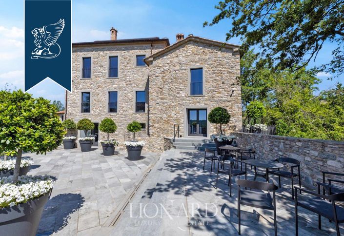 Image No.5-14 Bed Property for sale