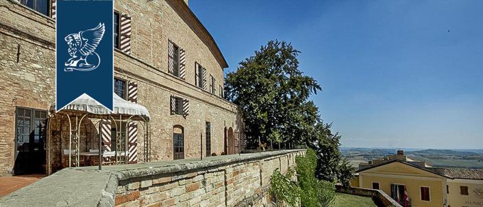 Image No.10-27 Bed Property for sale