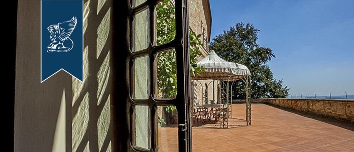 Image No.11-27 Bed Property for sale