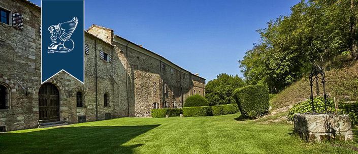 Image No.19-27 Bed Property for sale