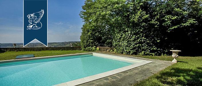 Image No.31-27 Bed Property for sale