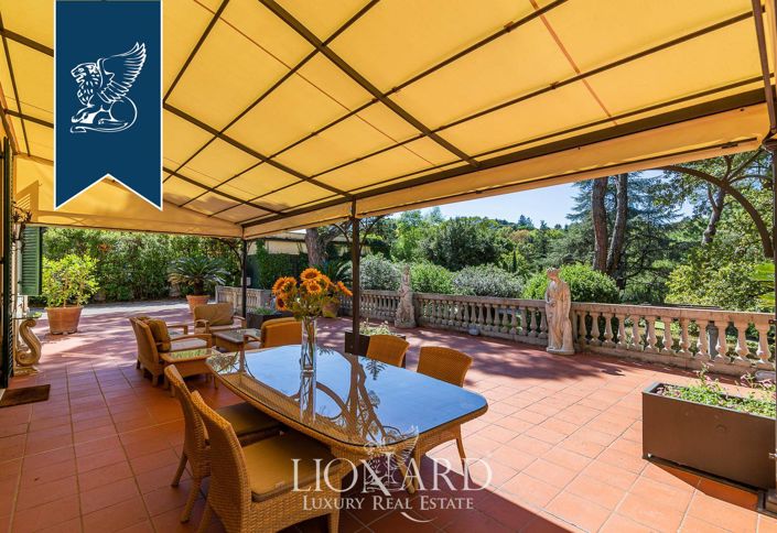 Image No.17-5 Bed Villa for sale