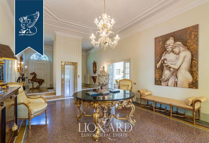 Image No.36-5 Bed Villa for sale