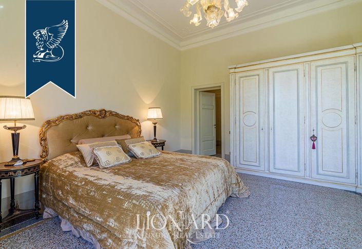 Image No.58-5 Bed Villa for sale