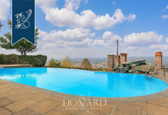 Image No.4-10 Bed Villa for sale