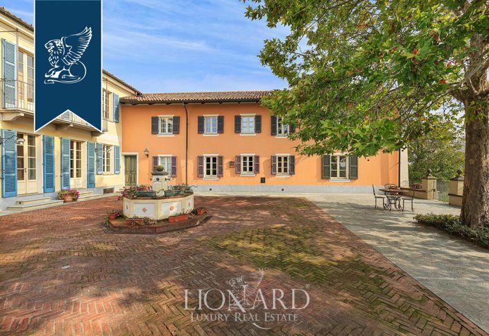 Image No.8-10 Bed Villa for sale