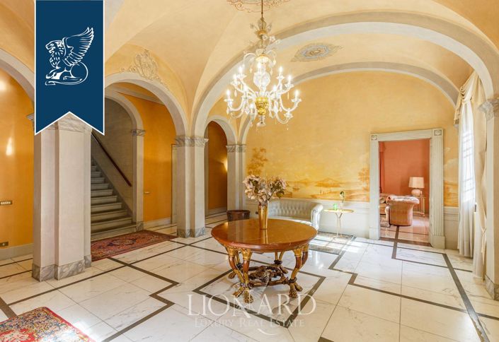 Image No.13-12 Bed Villa for sale