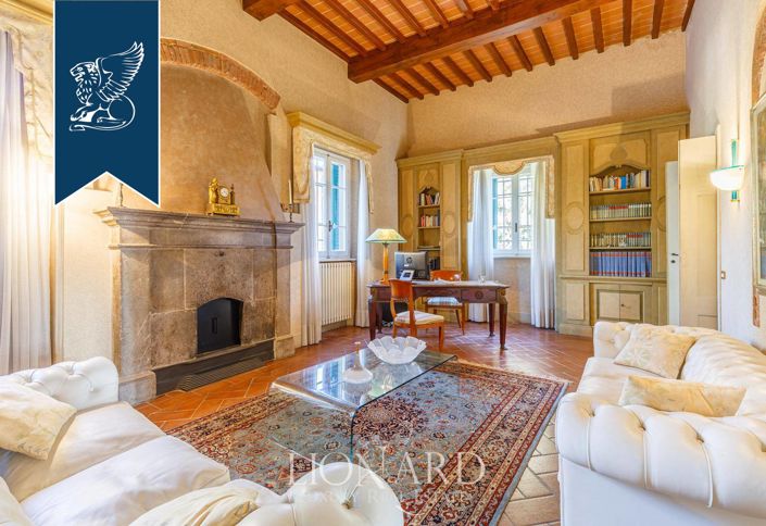 Image No.15-12 Bed Villa for sale